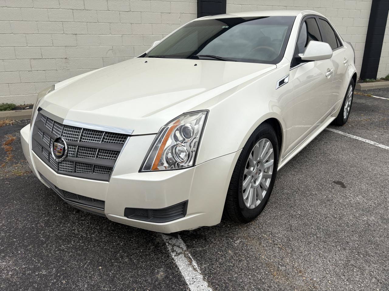 Used 2011 Cadillac CTS Luxury RWD image 1