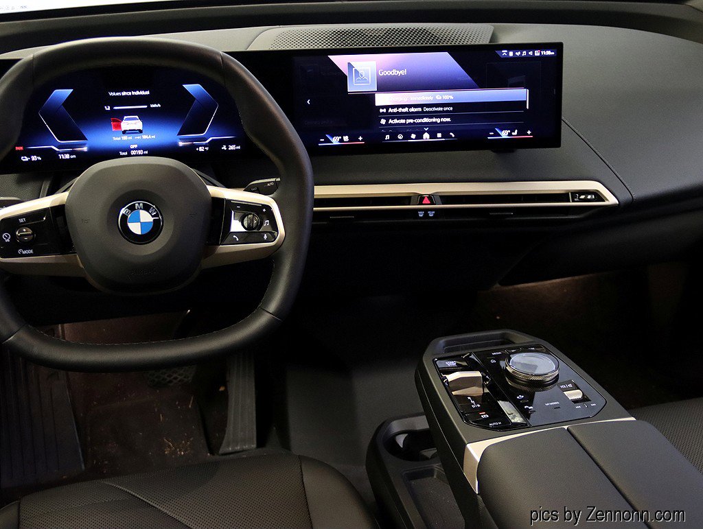 Used 2026 BMW iX xDrive45 w/ Premium Package image 17