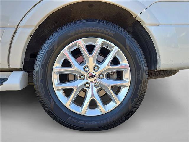 Used 2017 Ford Expedition Limited RWD image 24