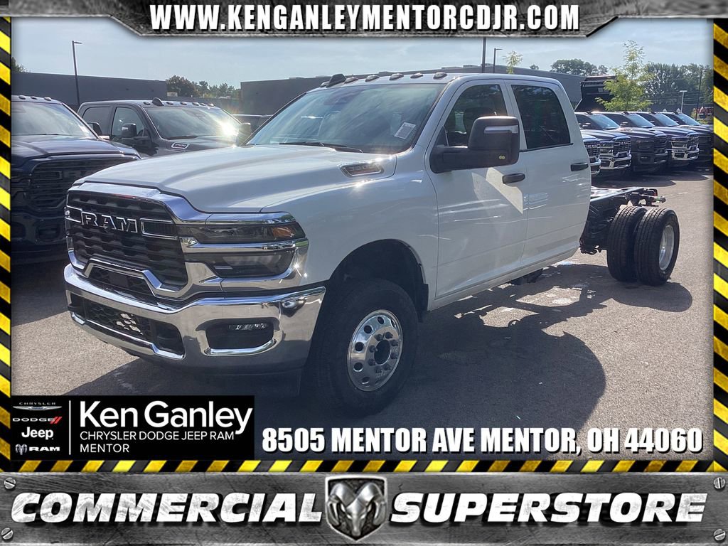 New 2025 RAM 3500 Tradesman w/ Chrome Appearance Group AWD/4WD image 3