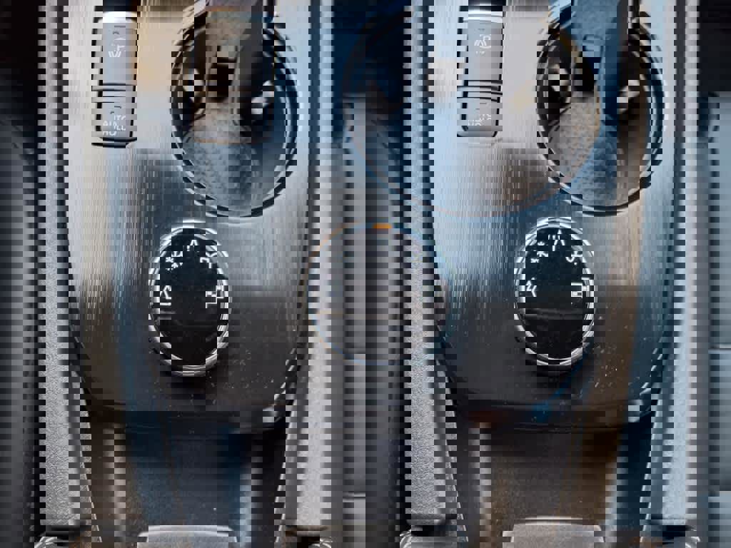 Used 2022 Nissan Rogue SV w/ SV Premium Package image 23