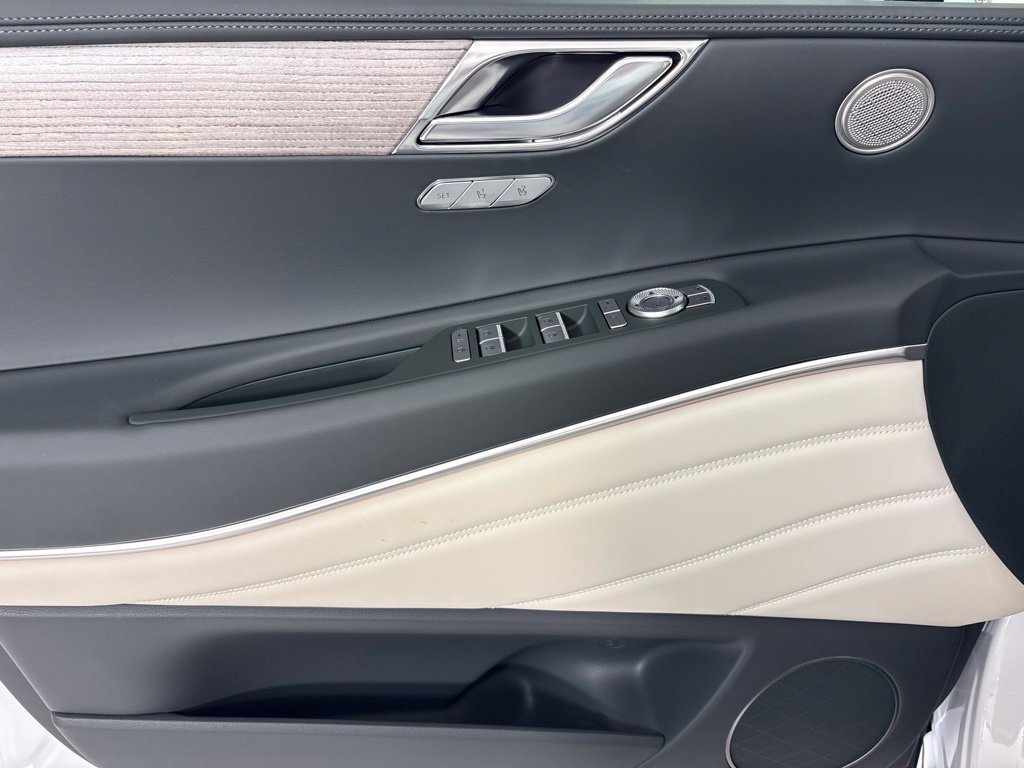 New 2027 Genesis GV80 2.5T Select AWD/4WD image 17