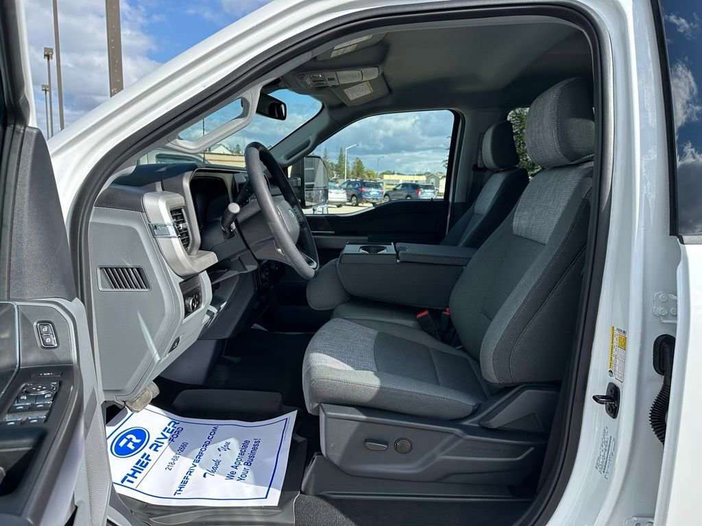 New 2026 Ford F350 XLT w/ XLT Premium Package image 9
