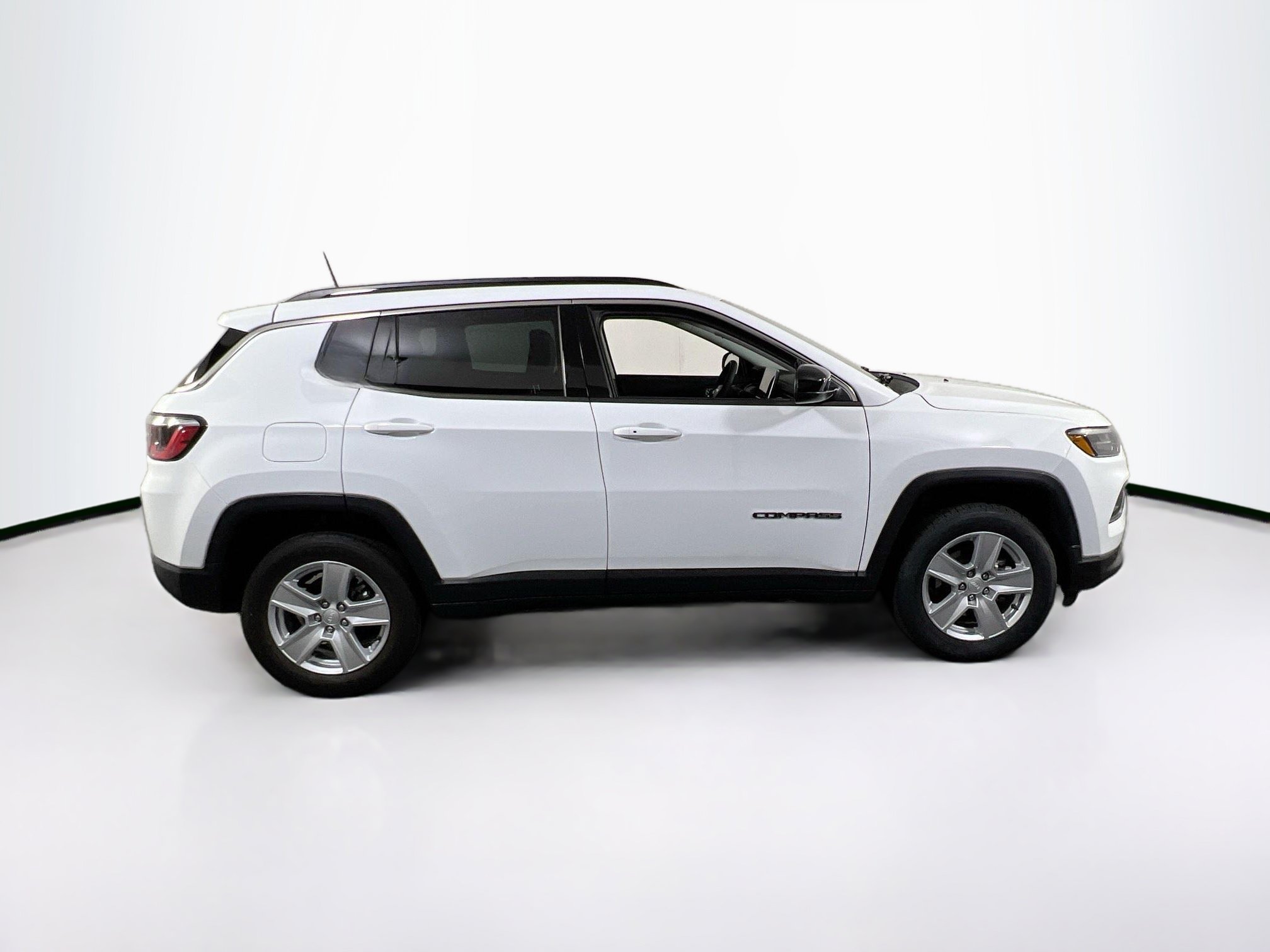 Used 2022 Jeep Compass Latitude AWD/4WD image 4