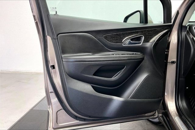 Used 2014 Buick Encore Convenience FWD image 24