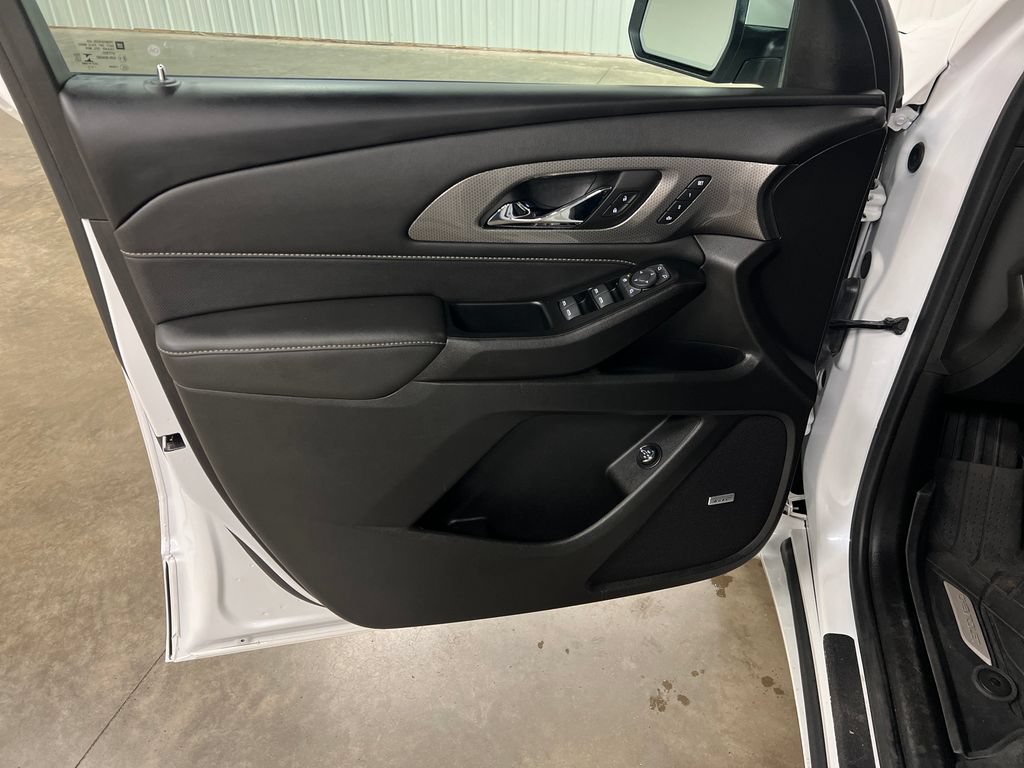 Certified 2022 Chevrolet Traverse Premier w/ LPO, Floor Liner Package AWD/4WD image 16