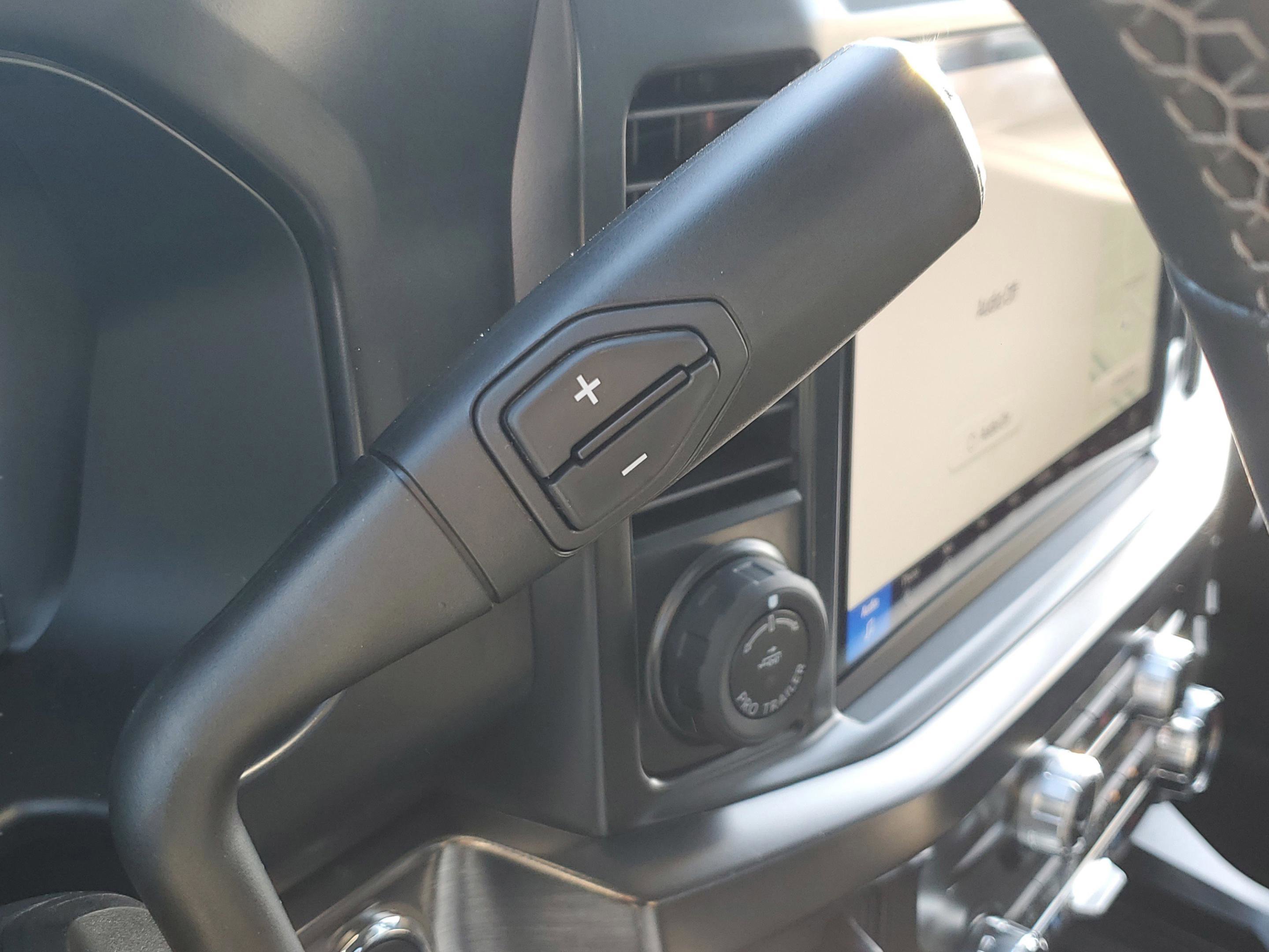 New 2026 Ford F250 Lariat w/ Black Appearance Package image 27