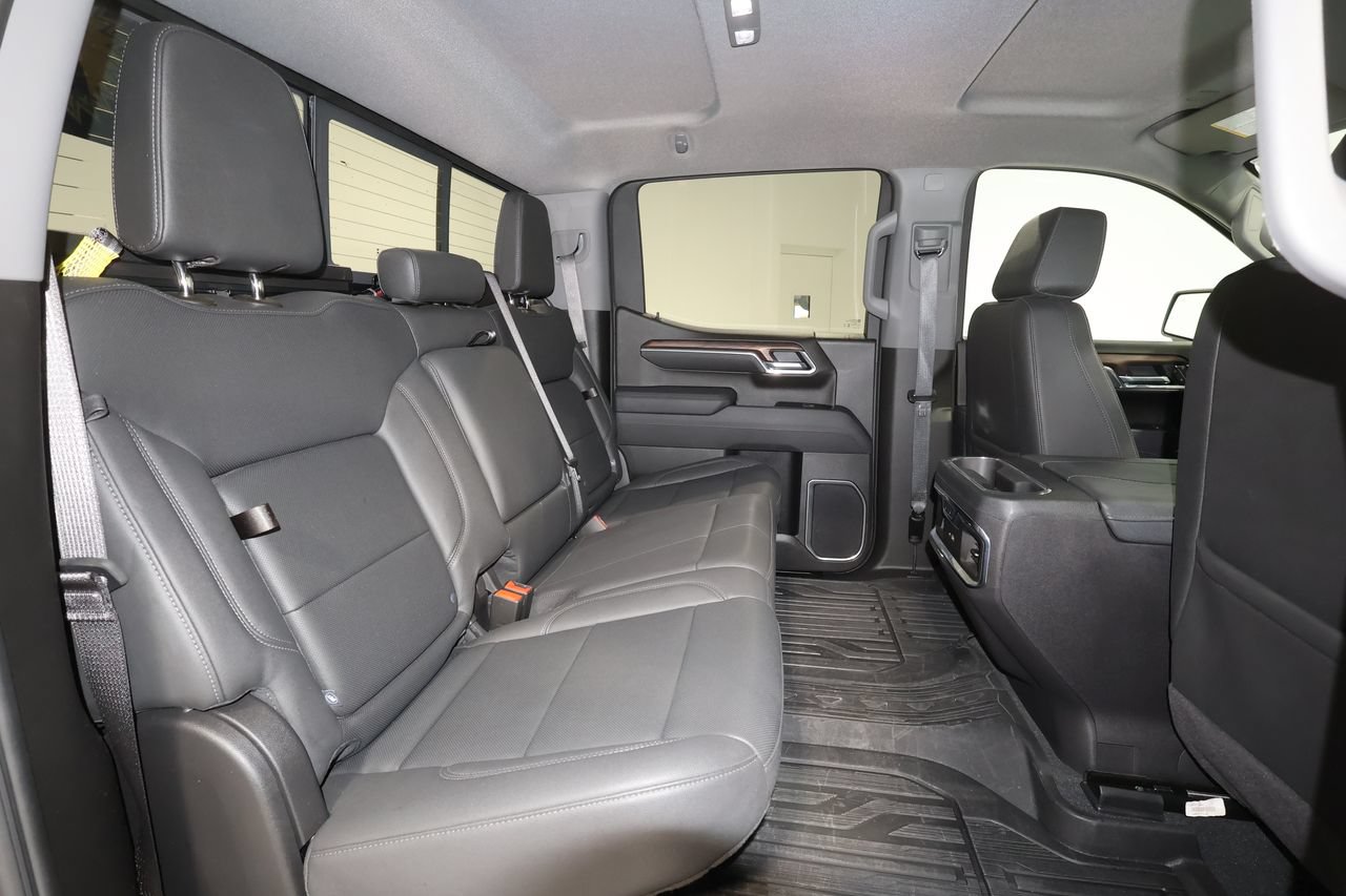 Used 2025 GMC Sierra 1500 SLT w/ SLT Premium Plus Package AWD/4WD image 27