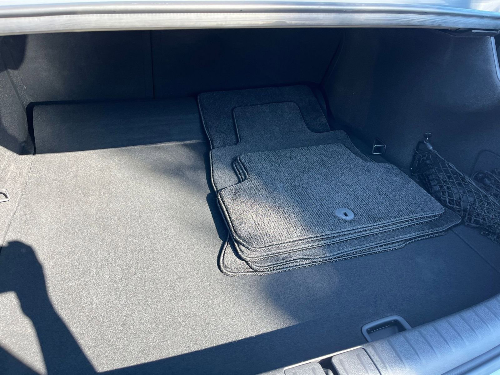 Used 2025 Genesis G70 2.5T image 31