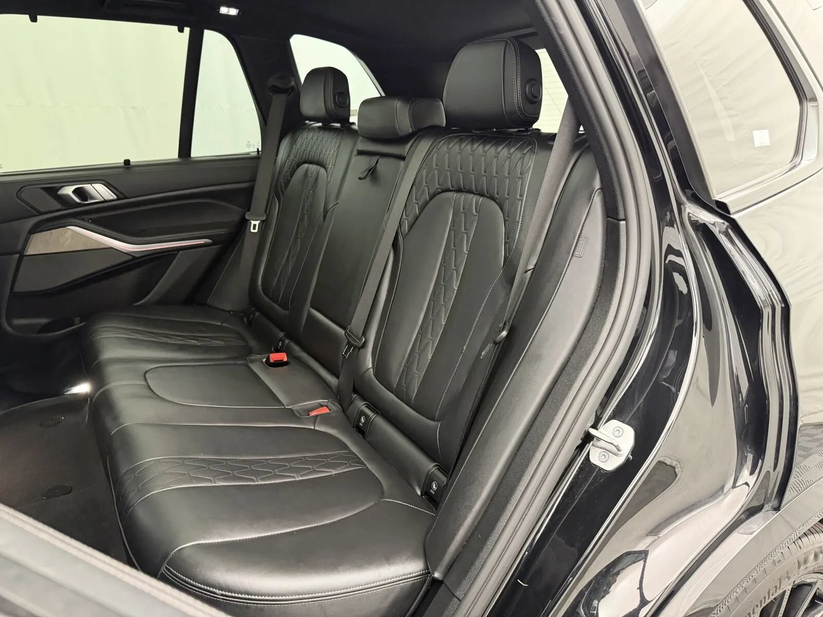 Used 2021 BMW X5 M50i w/ Executive Package AWD/4WD image 50