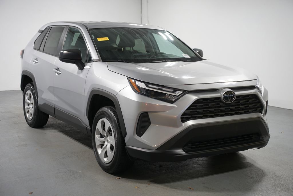 Certified 2023 Toyota RAV4 LE image 3