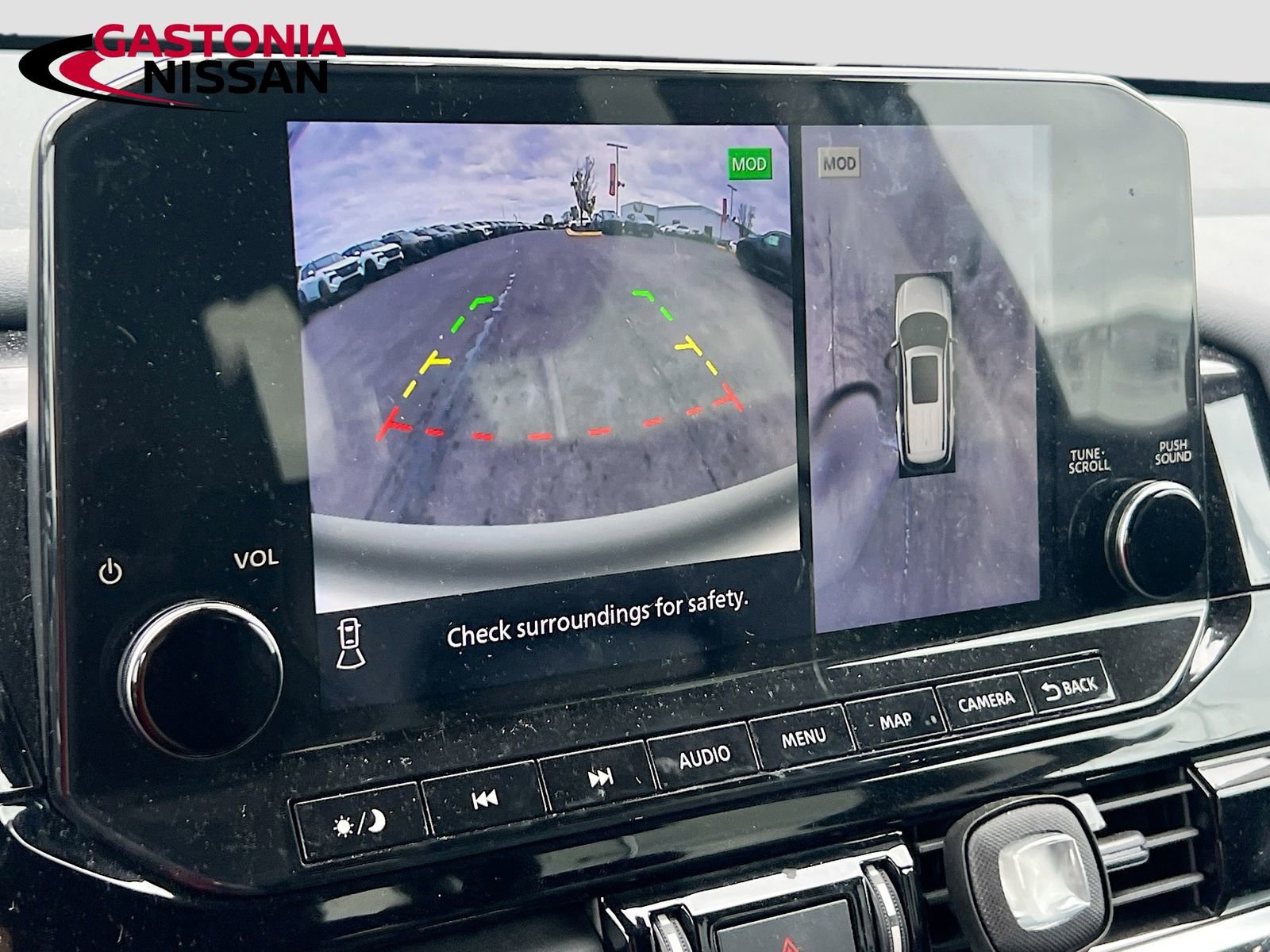 Used 2023 Nissan Pathfinder SL w/ Lighting Package (N92) image 18