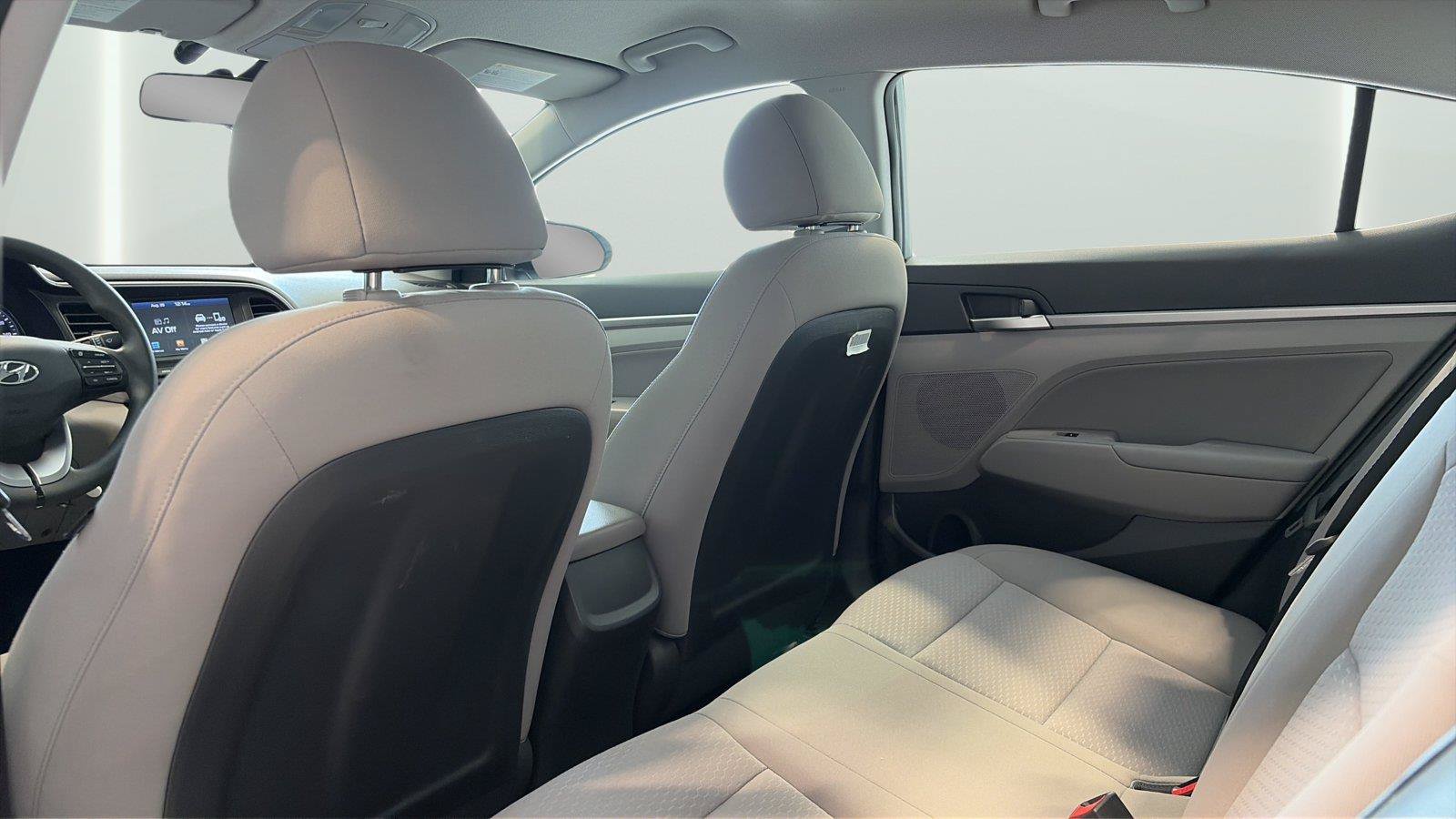 Used 2020 Hyundai Elantra SEL FWD image 17