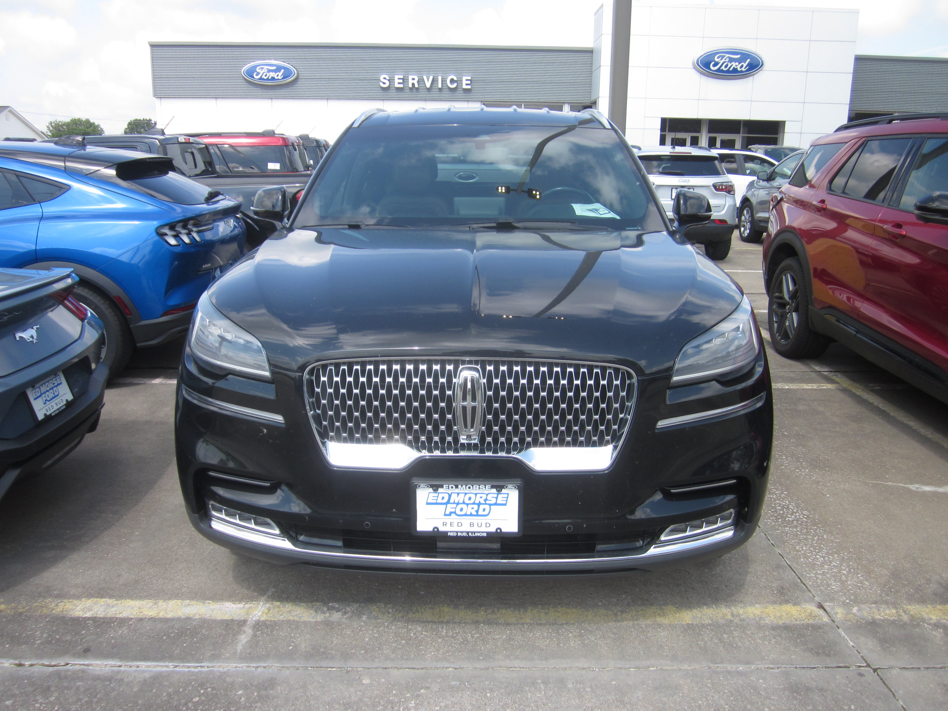 Used 2020 Lincoln Aviator Reserve w/ Elements Package Plus AWD/4WD image 2