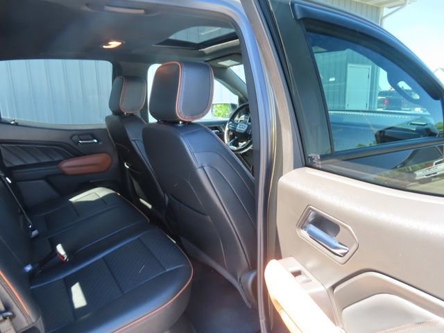 Used 2025 GMC Canyon AT4 w/ Technology Plus Package AWD/4WD image 28