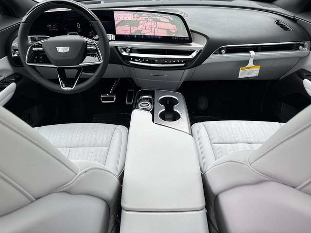 New 2027 Cadillac Lyriq Luxury w/ LPO, Floor Liner Package AWD/4WD image 15