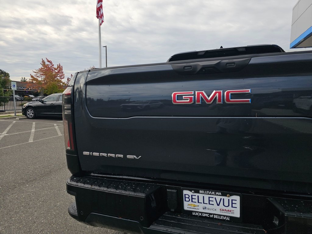 Used 2026 GMC Sierra EV Denali AWD/4WD image 16