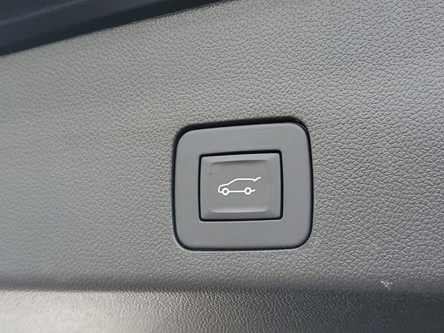 Certified 2024 Buick Encore GX Preferred w/ Comfort Package FWD image 8