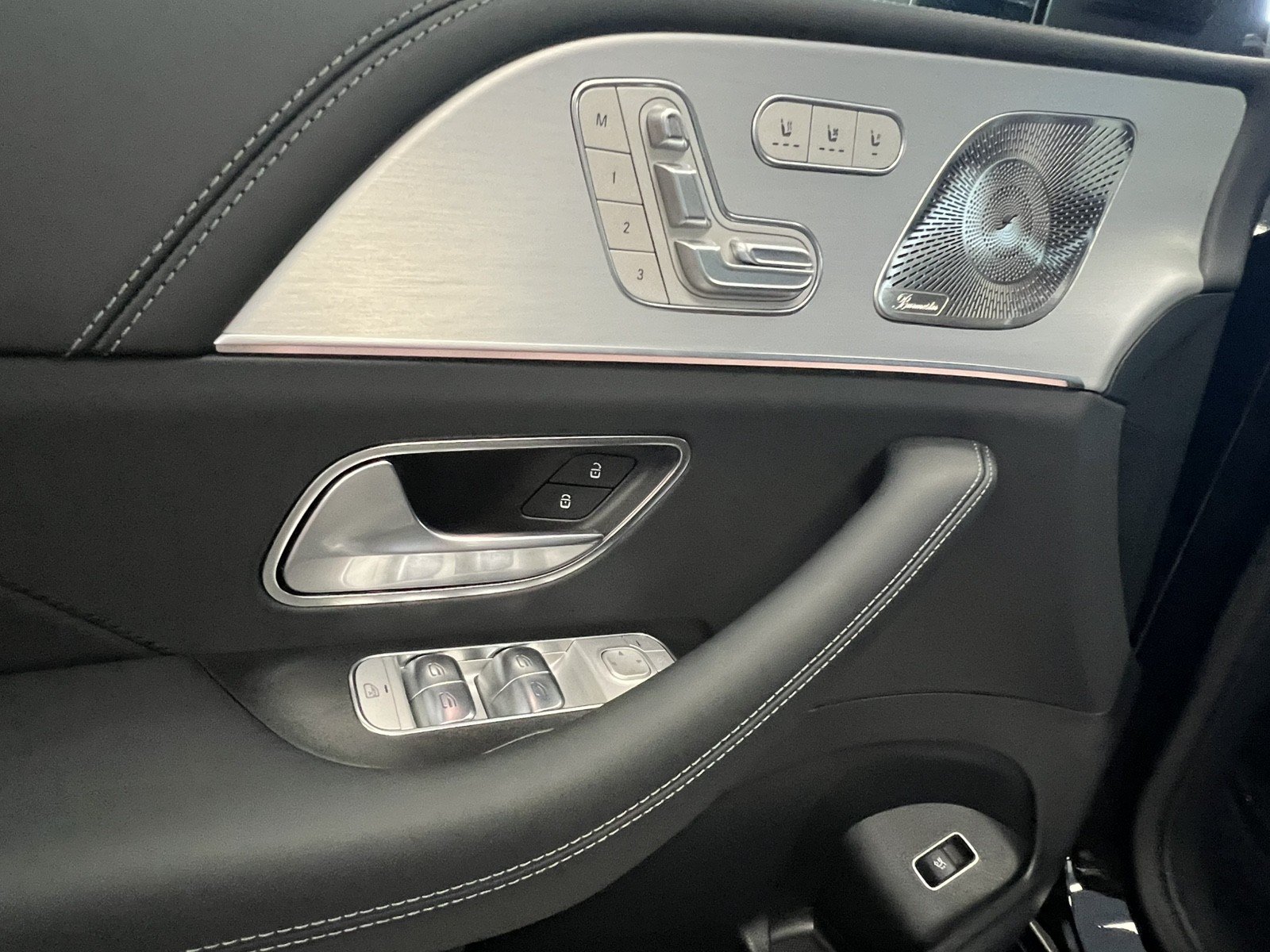 New 2026 Mercedes-Benz GLE 63 AMG S image 11