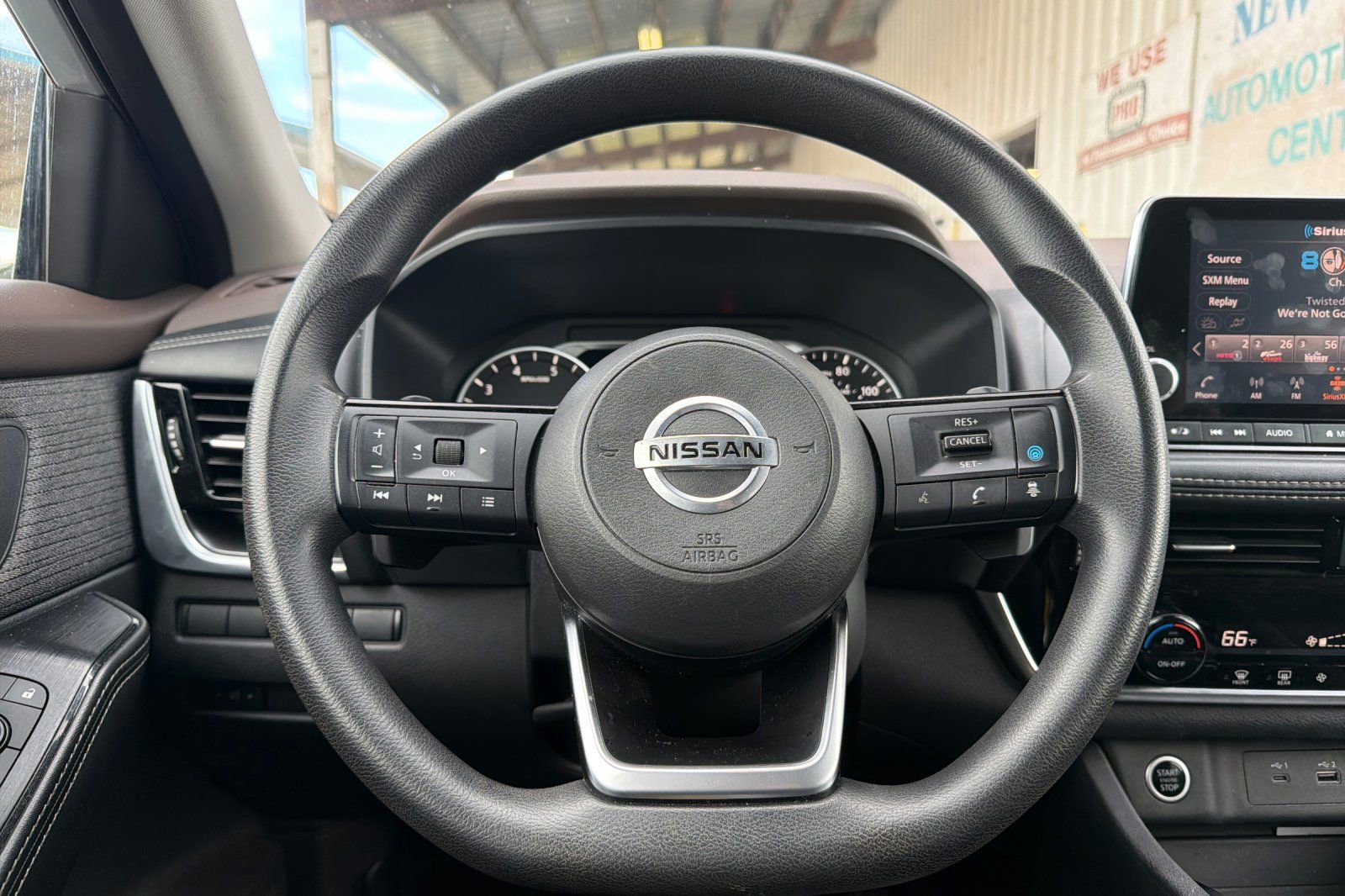 Used 2021 Nissan Rogue SV image 22