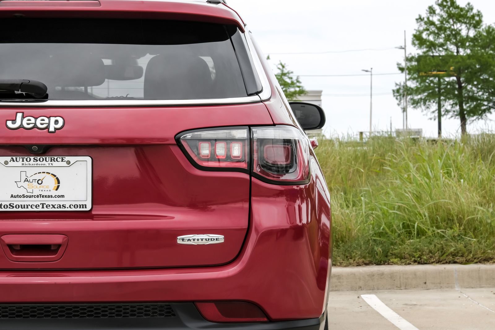 Used 2017 Jeep Compass Latitude w/ Popular Equipment Group FWD image 46