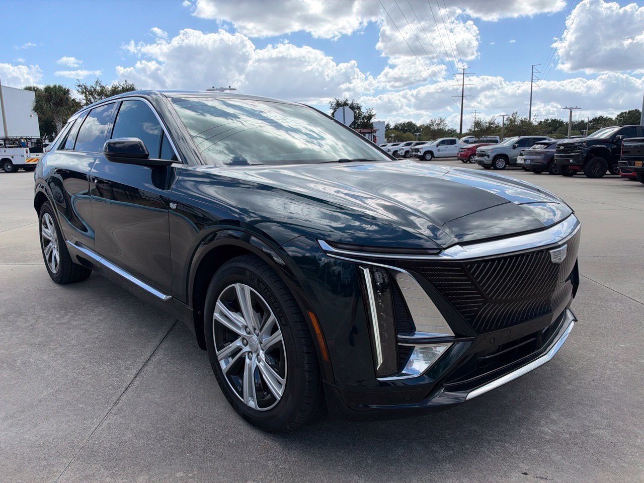 Used 2024 Cadillac Lyriq Tech RWD image 7
