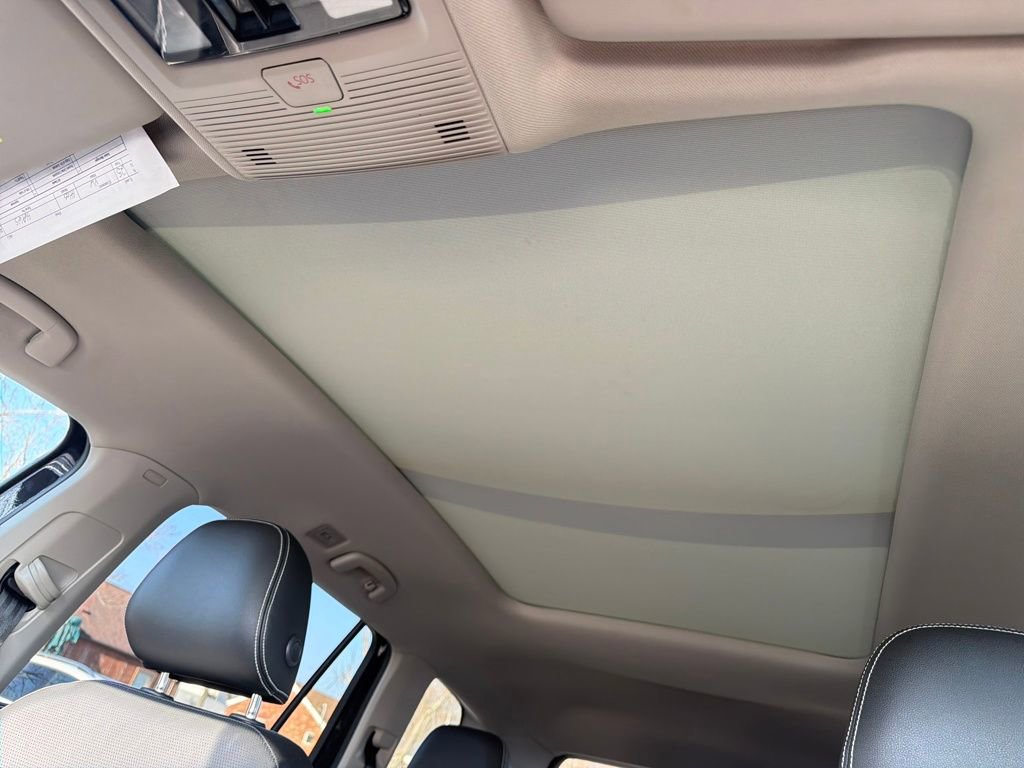 Used 2025 Volkswagen Atlas SEL image 24