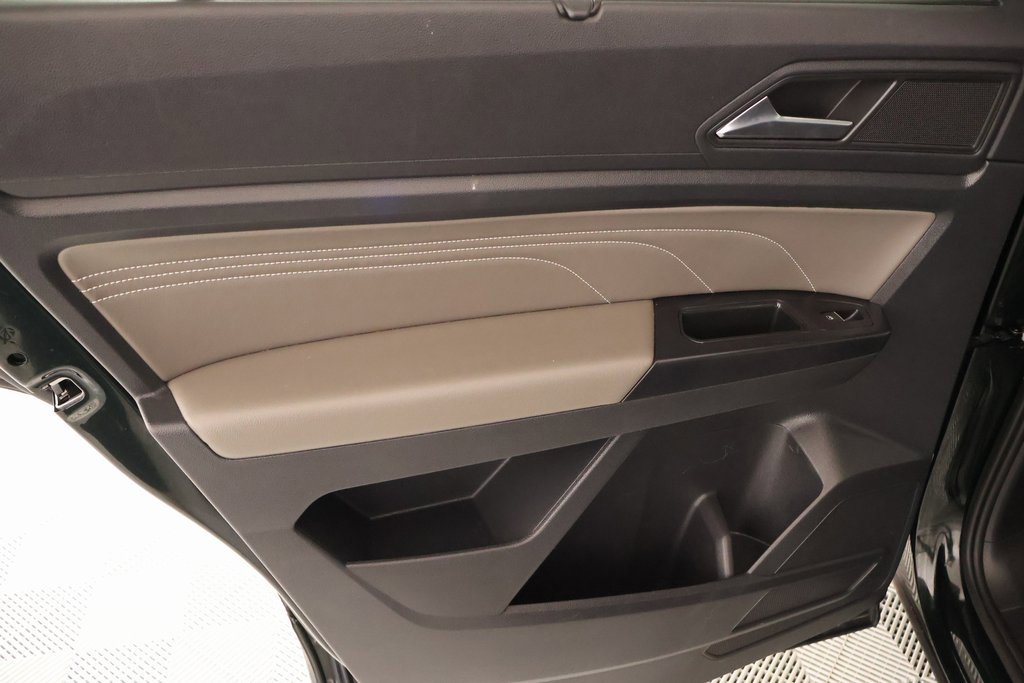 Used 2021 Volkswagen Atlas SEL R-Line image 19