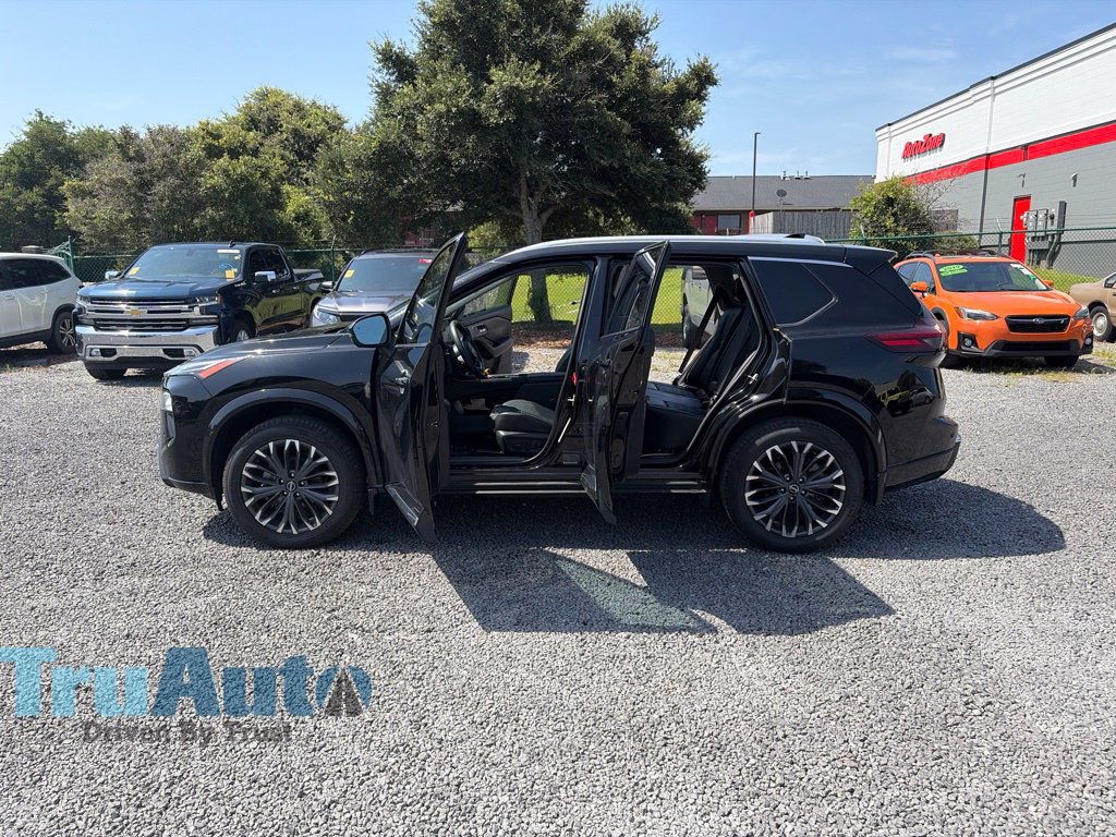 Used 2024 Nissan Rogue Platinum w/ Platinum Premium Package FWD image 14