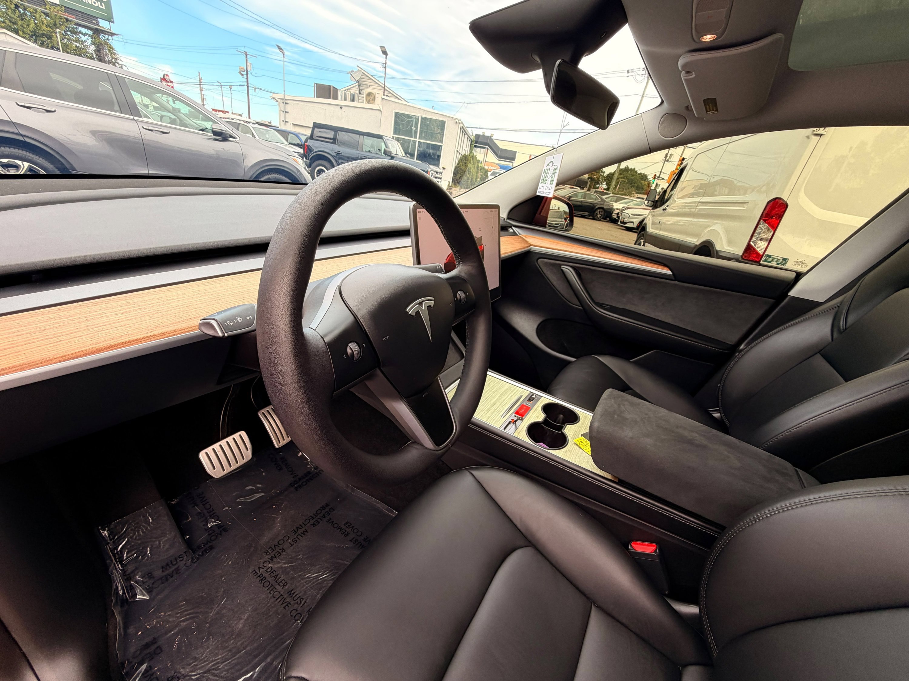 Used 2024 Tesla Model Y Performance AWD/4WD image 16