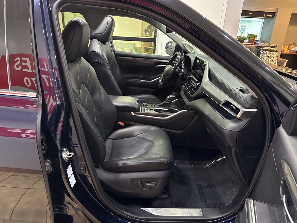 Used 2020 Toyota Highlander Platinum AWD/4WD image 31