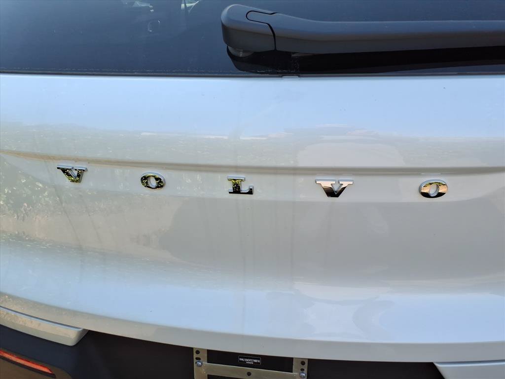 New 2026 Volvo XC40 B5 Plus w/ Protection Package Premier AWD/4WD image 5