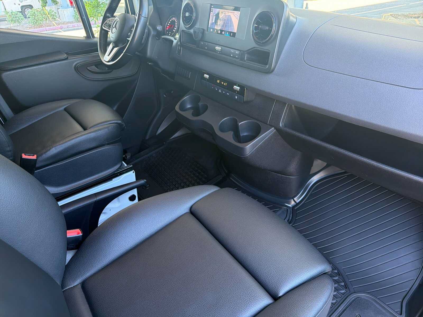 Used 2021 Mercedes-Benz Sprinter 2500 image 19