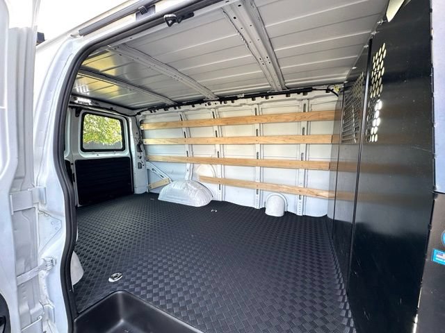 Used 2025 Chevrolet Express 2500 w/ Driver Convenience Package RWD image 22