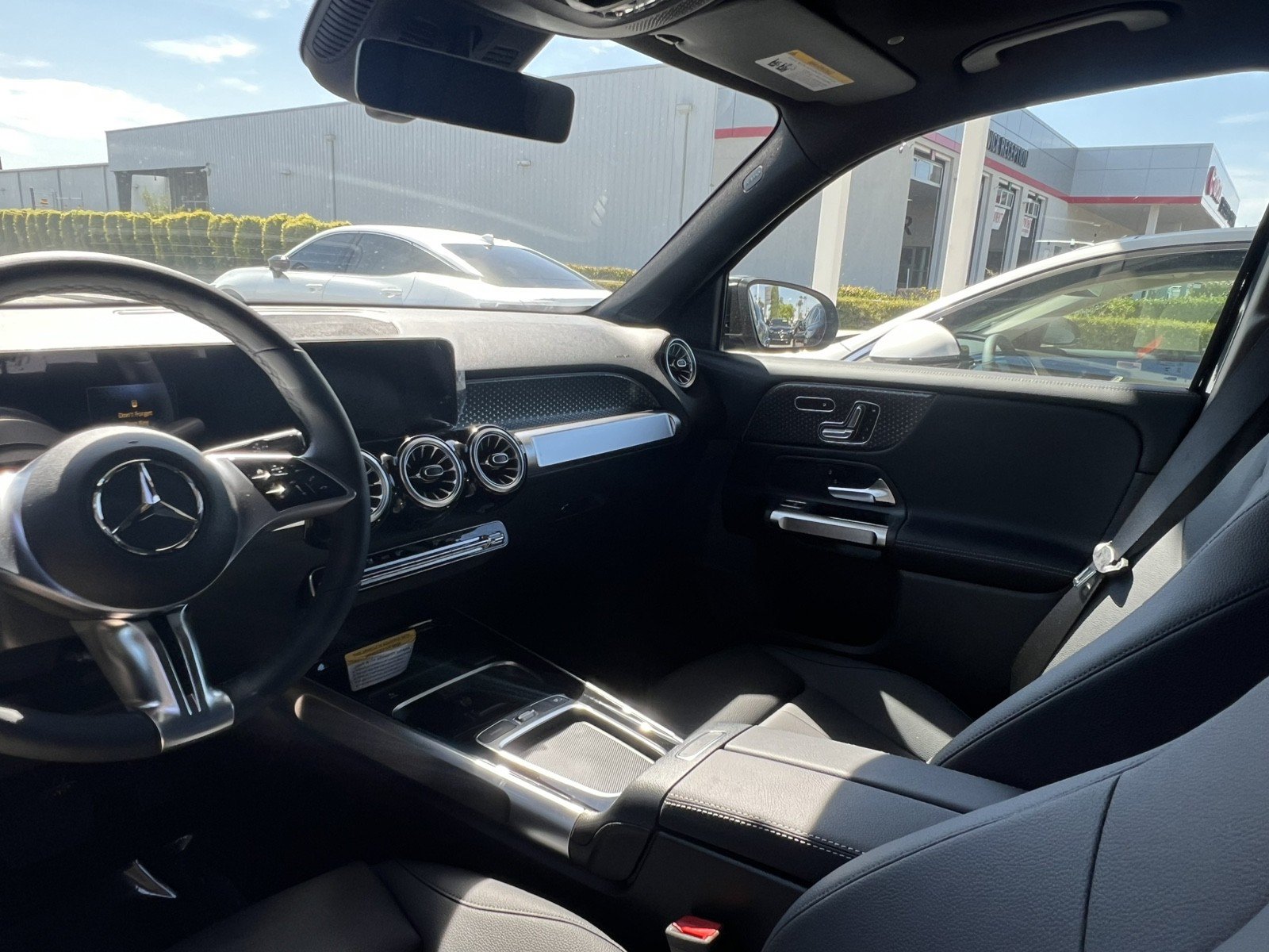 New 2026 Mercedes-Benz GLB 250 4MATIC image 14