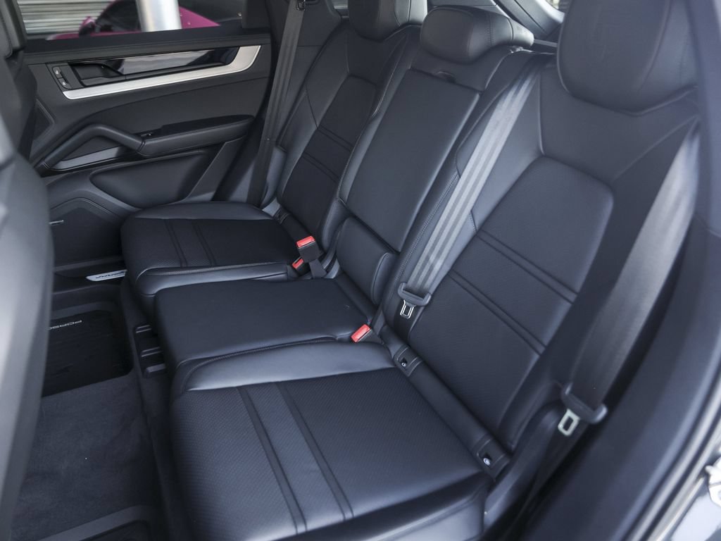 New 2026 Porsche Cayenne AWD/4WD image 32