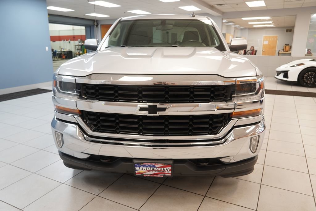 Used 2018 Chevrolet Silverado 1500 LT w/ LPO, Black Pack AWD/4WD image 14