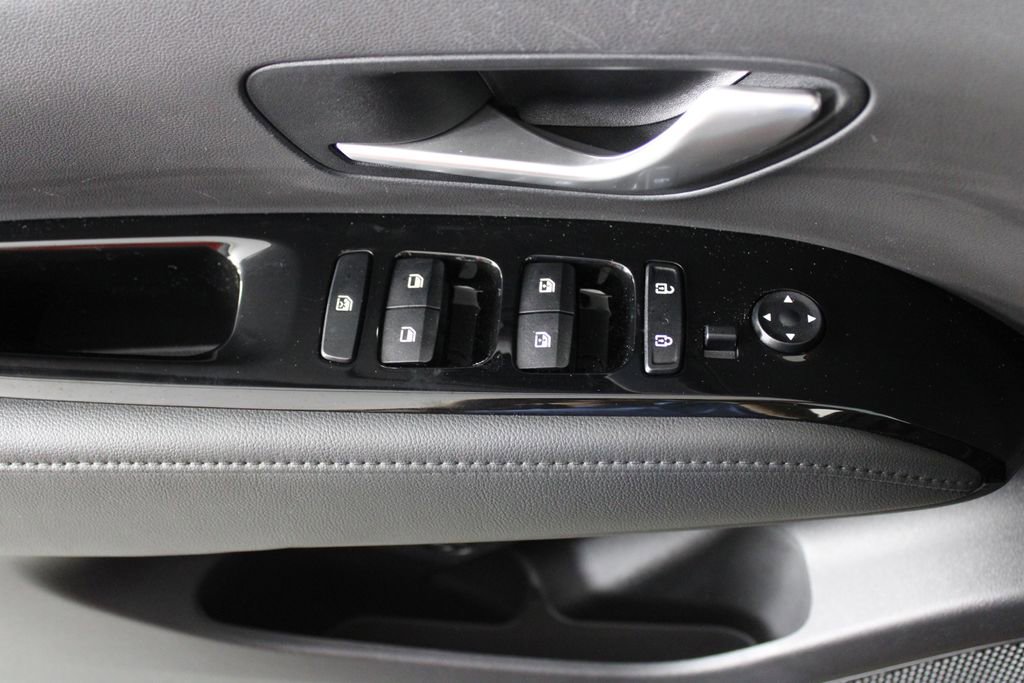 Certified 2024 Hyundai Tucson Limited FWD image 25