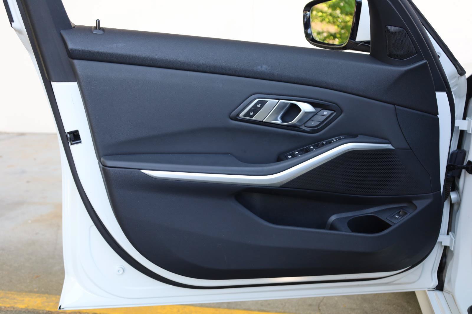 Used 2019 BMW 330i Sedan w/ Driving Assistance Package RWD image 16