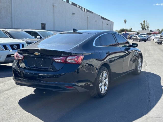 Used 2019 Chevrolet Malibu LT FWD image 3
