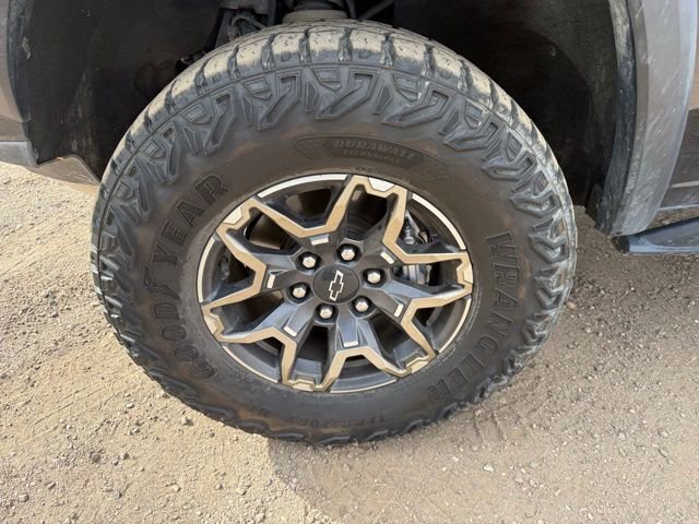 Used 2023 Chevrolet Colorado ZR2 w/ ZR2 Convenience Package III AWD/4WD image 11