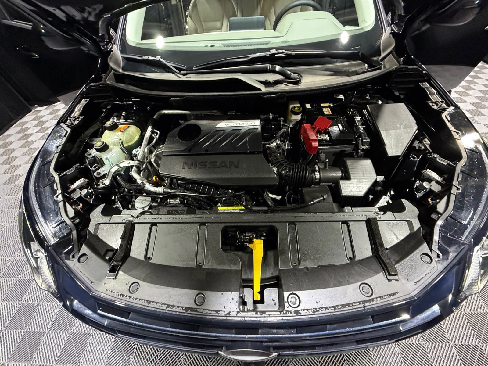 Used 2025 Nissan Rogue SV w/ SV Premium Package image 21