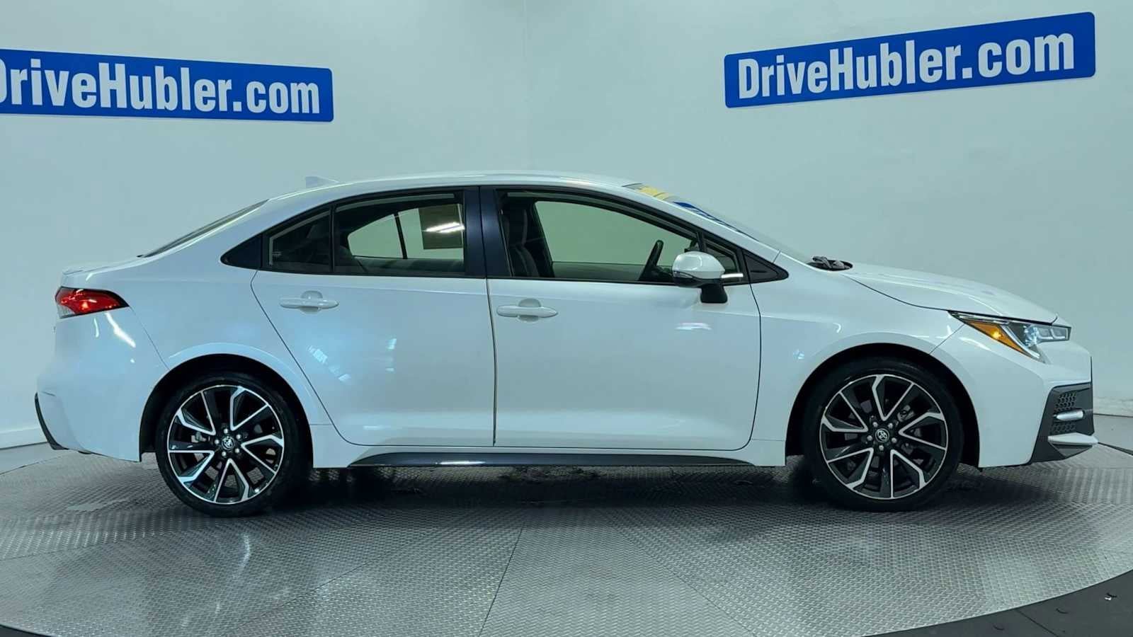 Used 2022 Toyota Corolla SE FWD image 9
