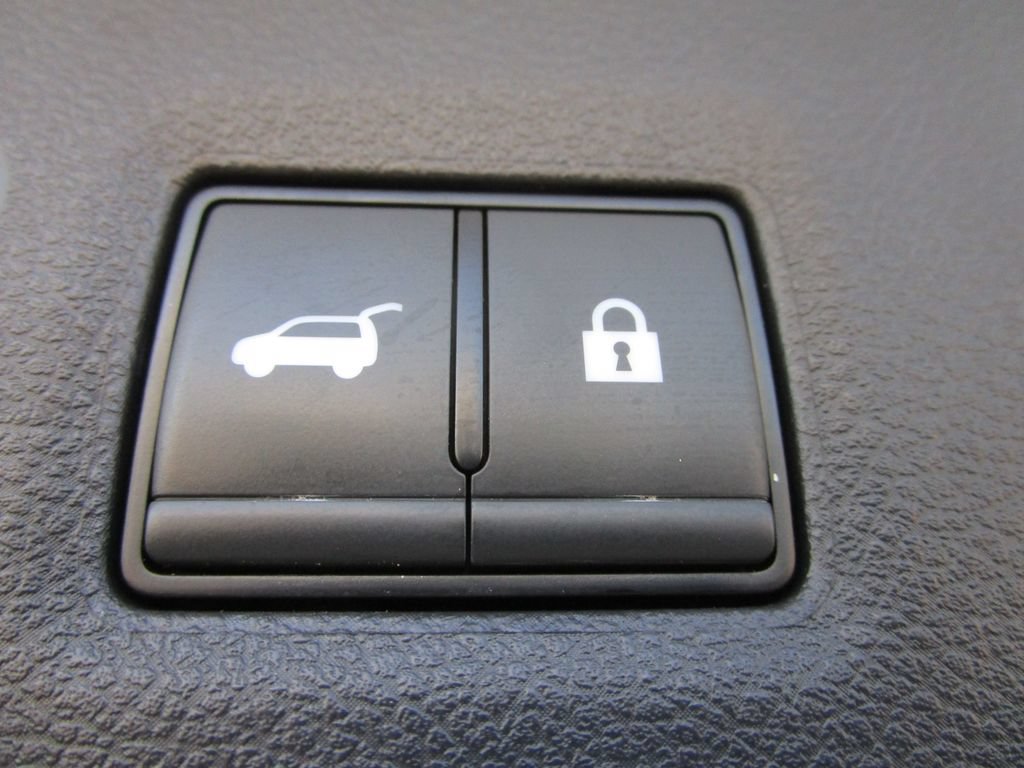 Used 2023 INFINITI QX50 Luxe w/ Cargo Package FWD image 18