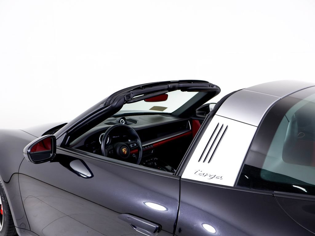 Certified 2021 Porsche 911 Targa 4S AWD/4WD image 39