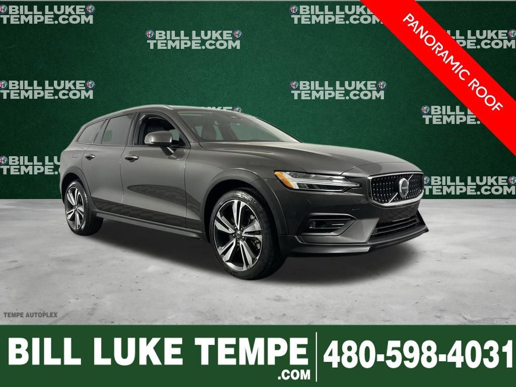 Used 2025 Volvo V60 B5 Cross Country Plus image 1