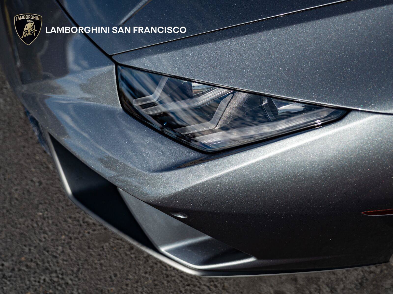 Used 2018 Lamborghini Huracan Performante AWD/4WD image 17