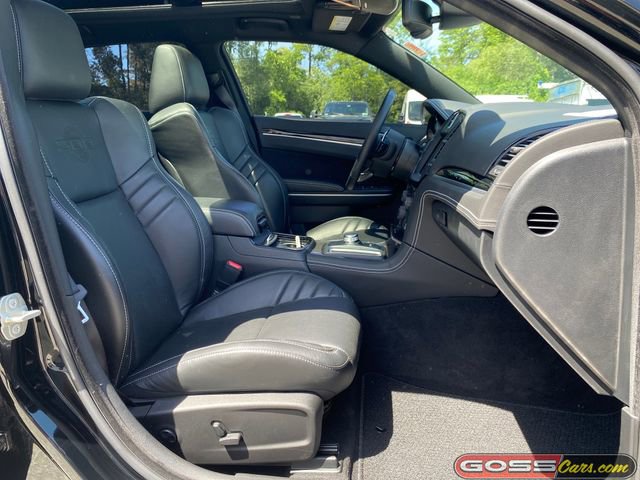 Certified 2023 Chrysler 300 C RWD image 6