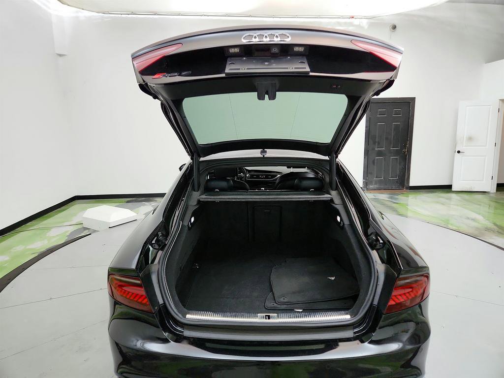 Used 2016 Audi RS 7 Prestige image 31