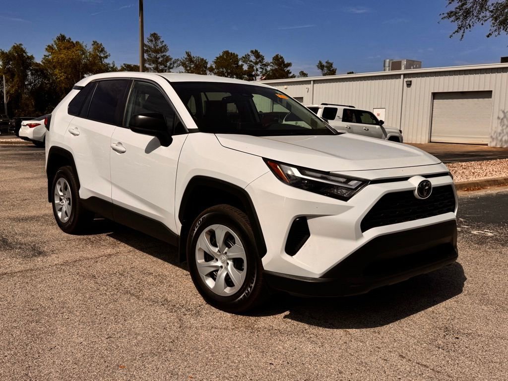 Used 2025 Toyota RAV4 LE image 7